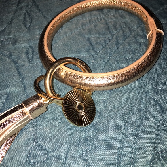 Key Ring Bangle -GOLD - Picture 3 of 5